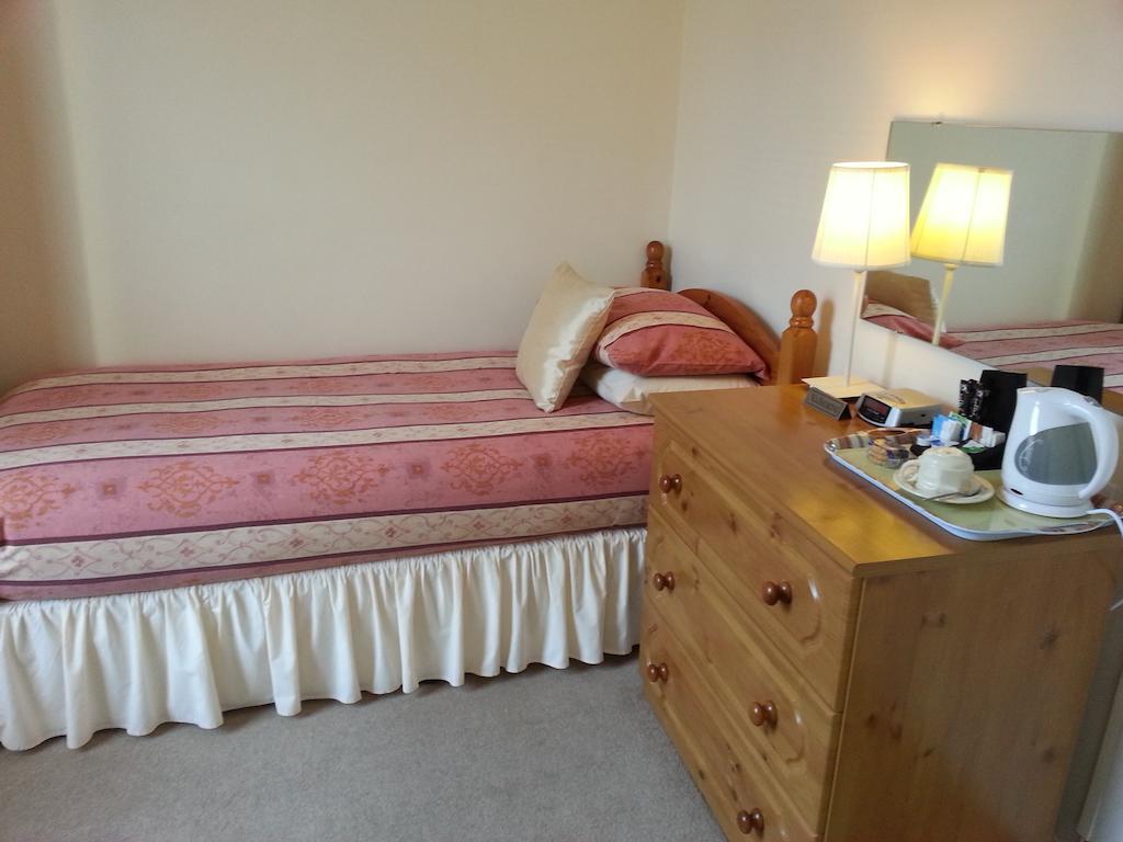 Landguard Lodge Southampton Room photo