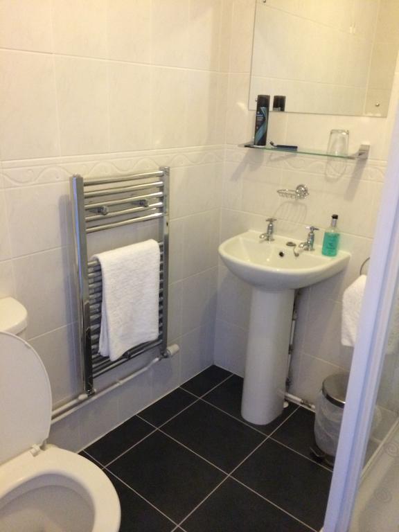 Landguard Lodge Southampton Room photo